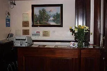 Hazelbrook House B&B Dublin 3*,