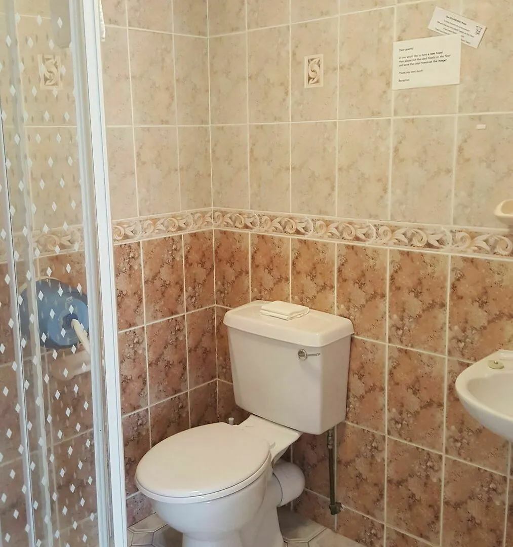 Hazelbrook House B&B Dublin 3*,